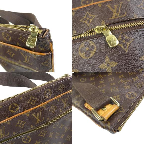 Louis Vuitton Pochette Valmy Monogram Shoulder Bag - Picture 7 of 8